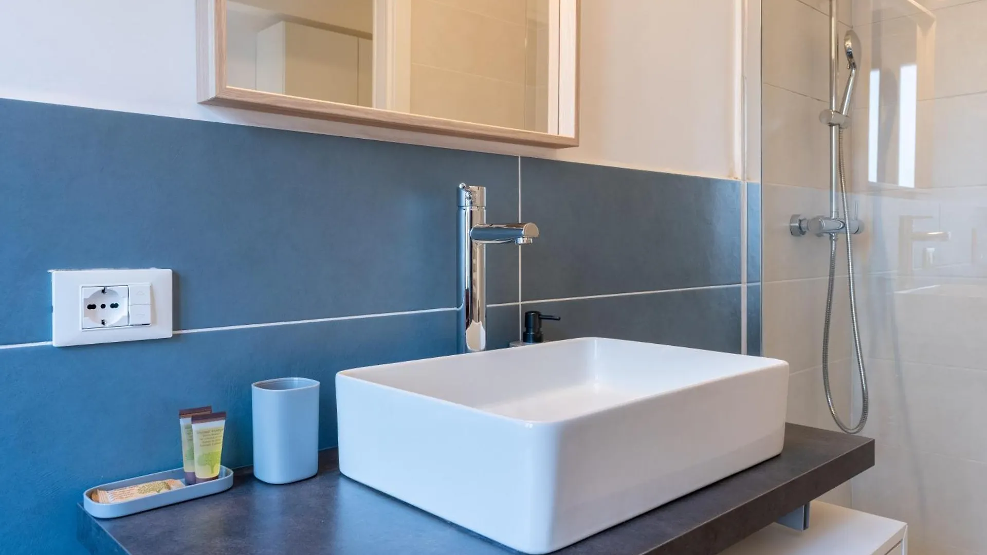 Art & Design Apartment - San Paolo-Colosseo 15 Min Rome Italy