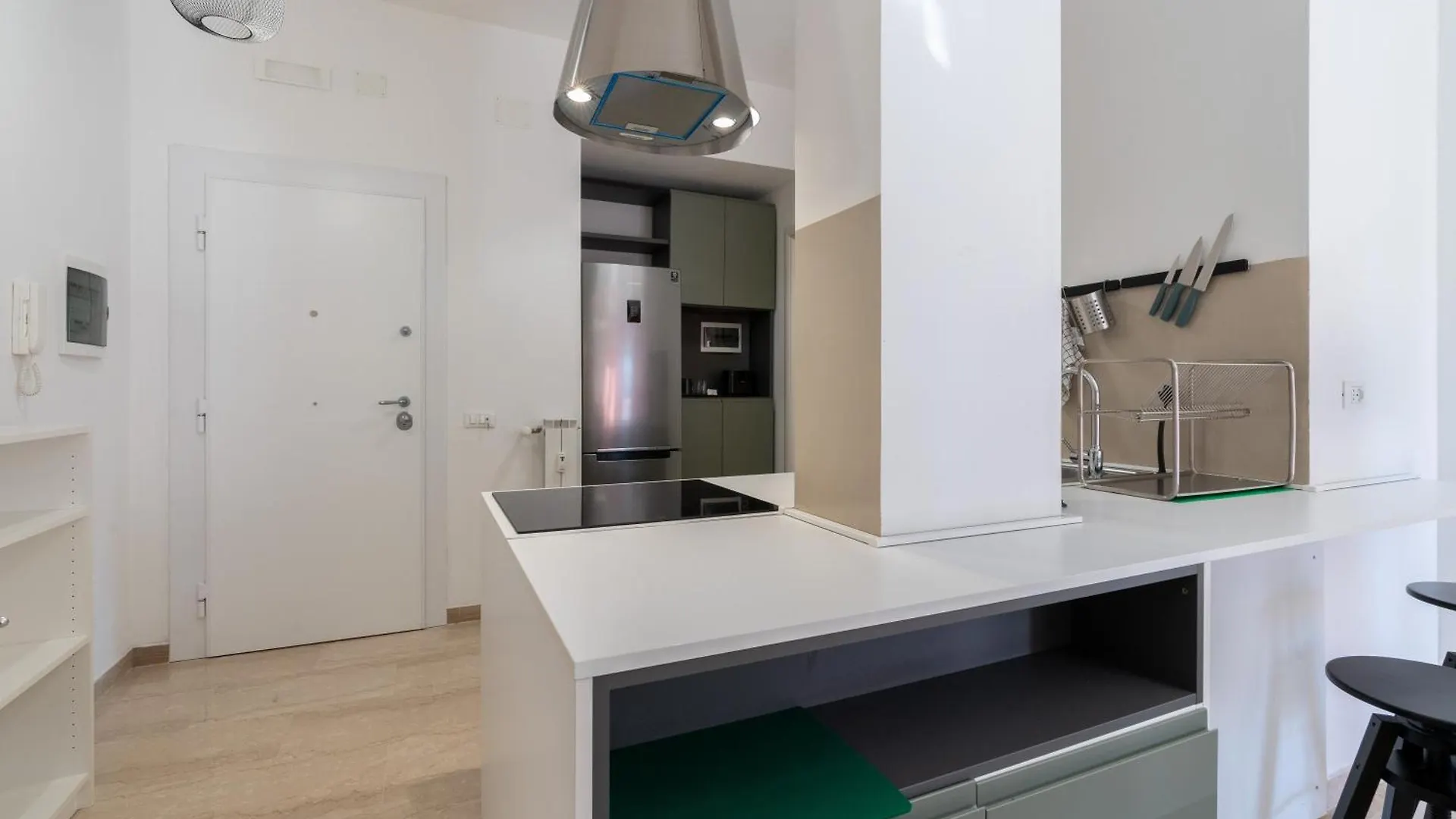 Art & Design Apartment - San Paolo-Colosseo 15 Min Rome 0*,