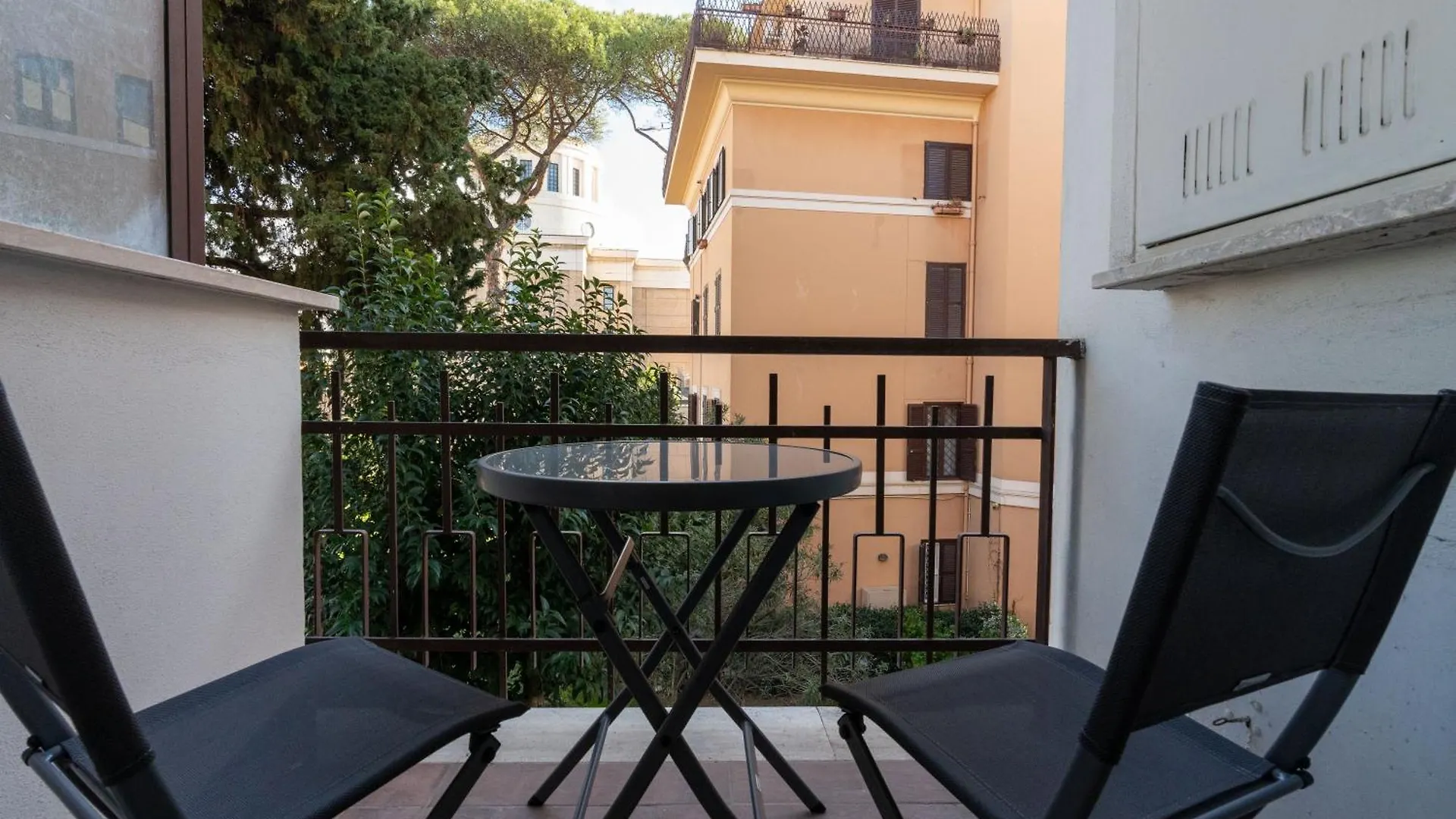 Art & Design Apartment - San Paolo-Colosseo 15 Min Řím 0*,  Itálie